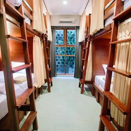 Pudak Sari Unizou Hostel-2